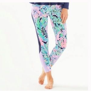 Lilly Pulitzer High Rise Weekender Leggings in Bermudaful